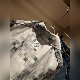 Куртка из новой коллекции Louis Vuitto