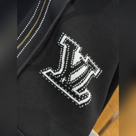 LOUIS VUITTON Вязаный кардиган с моног