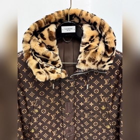 Бренд： Louis Vuitton Материал： Теляч