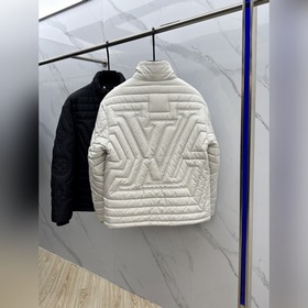 Хлопковое пальто Louis Vuitton* High-E