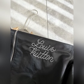 Куртка из новой коллекции Louis Vuitto
