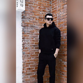 LOUIS VUITTON Однотонная толстовка с к