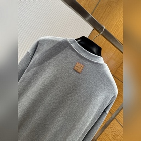 Свитшот с вышивкой LOUIS VUITTON с кру