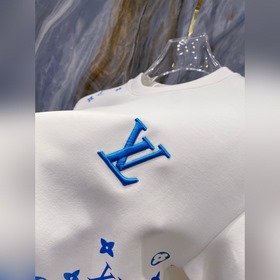 LOUIS VUITTON LV Свитшот с вышитым гра