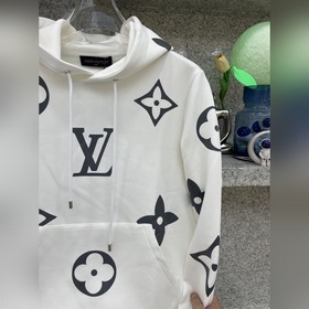 Официальный сайт Louis Vuitton, осенне