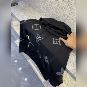 Официальный сайт Louis Vuitton, осенне