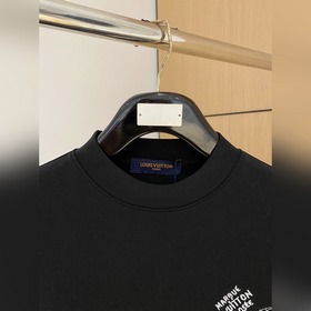 Мужская базовая одежда Louis Vuitton о