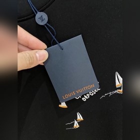 Мужская базовая одежда Louis Vuitton о