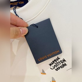 Мужская базовая одежда Louis Vuitton о