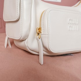 5BC146 — самая узнаваемая сумка Miu в 