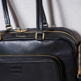5BB175 — новая винтажная сумка Miu в с