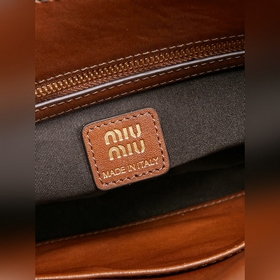5BA303： Новая сумка MiMisolitaire из т