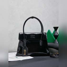 5BA302： Новая сумка MiMisolitaire из т
