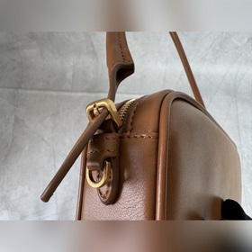 5NE024 Original Miu Сочетая в себе оча