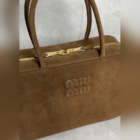 5BB117 Satin Brown M Новый портфель от