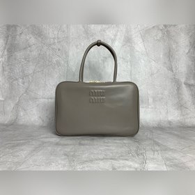 5BB117 (цементный серый) Недавно обнов