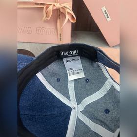 Новая бейсболка MIUMIU Эта джинсовая б