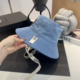 Детская бейсболка MiuMiu для повседнев