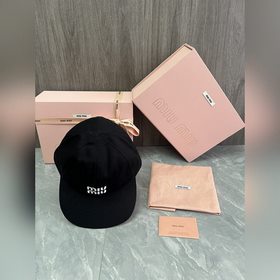 MiUMIU Новая бейсболка Дизайн без кост
