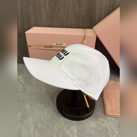 MiUMIU Новая бейсболка Дизайн без кост