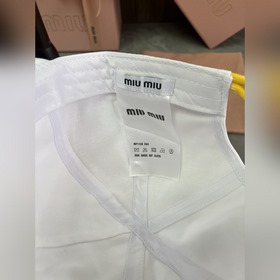 MiUMIU Новая бейсболка Дизайн без кост