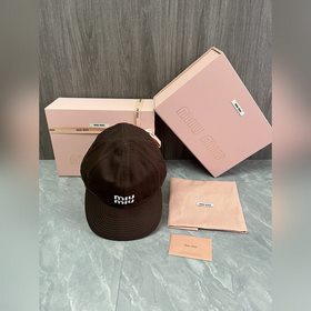 MiUMIU Новая бейсболка Дизайн без кост