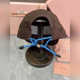 MiUMIU Новая бейсболка Дизайн без кост
