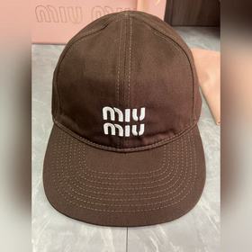 MiUMIU Новая бейсболка Дизайн без кост