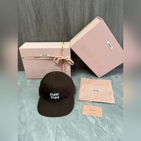 MiUMIU Новая бейсболка Дизайн без кост