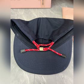 MiUMIU Новая бейсболка Дизайн без кост
