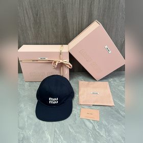 MiUMIU Новая бейсболка Дизайн без кост