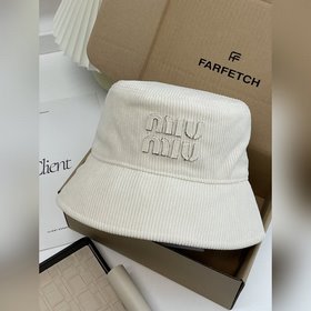 MiuMiu Осень/Зима Новая вельветовая ры