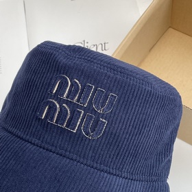 MiuMiu Осень/Зима Новая вельветовая ры