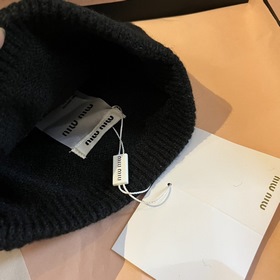 Miu Boutique Новинка Вязаная шерстяная