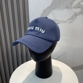 [Miumiu] Новинка： бейсболка с вышивк