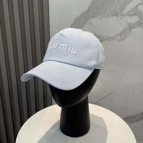 [Miumiu] Новинка： бейсболка с вышивк