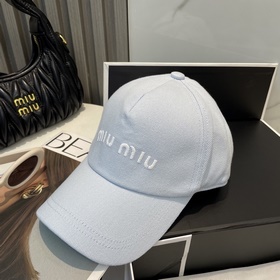 [Miumiu] Новинка： бейсболка с вышивк