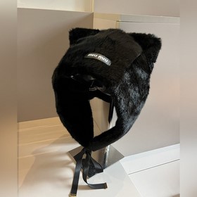 Новая шапка Miu с ушами виде кошачьих 