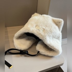 Новая шапка Miu с ушами виде кошачьих 