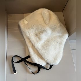 Новая шапка Miu с ушами виде кошачьих 