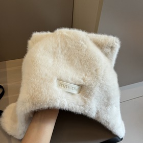 Новая шапка Miu с ушами виде кошачьих 