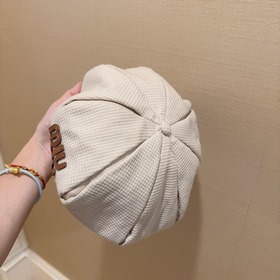 Изысканный берет Miu Необходимый эле