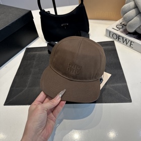 Эксклюзивная бейсболка Miu Boutique с 