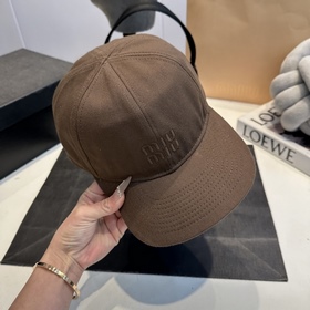 Эксклюзивная бейсболка Miu Boutique с 