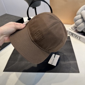 Эксклюзивная бейсболка Miu Boutique с 