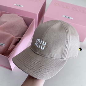 MiuMiu Высококачественная бейсболка из