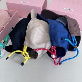 MiuMiu Высококачественная бейсболка из