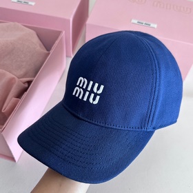MiuMiu Высококачественная бейсболка из