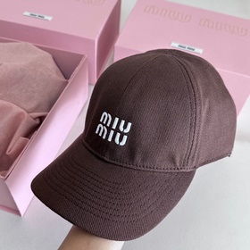 MiuMiu Высококачественная бейсболка из
