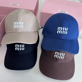 MiuMiu Высококачественная бейсболка из